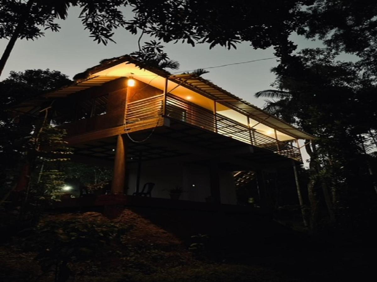 Kuruva Shoreline Wayanad Chegāt Exterior foto