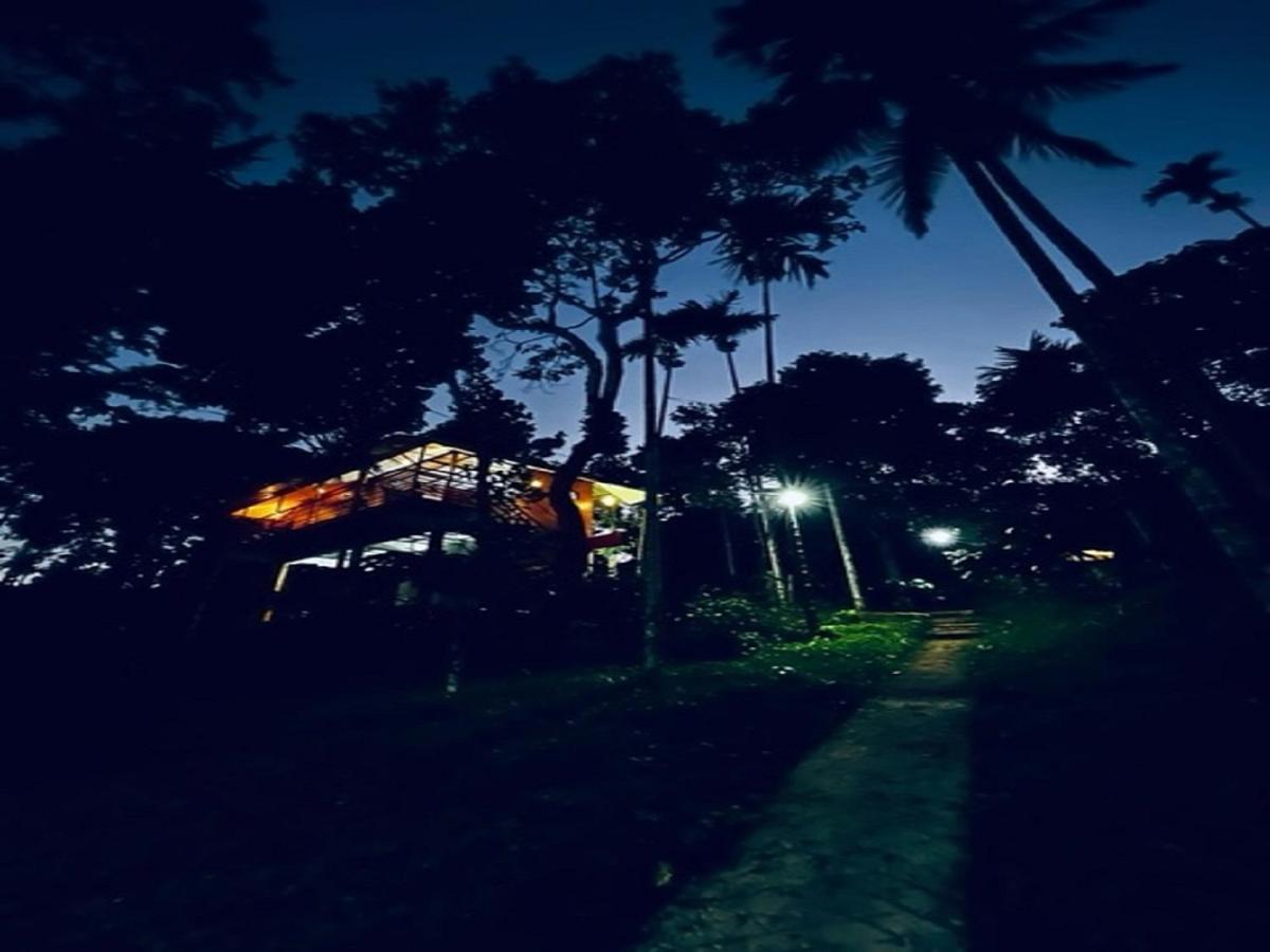 Kuruva Shoreline Wayanad Chegāt Exterior foto